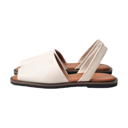 Grey By Ortenhill Madison Flats in Blanco